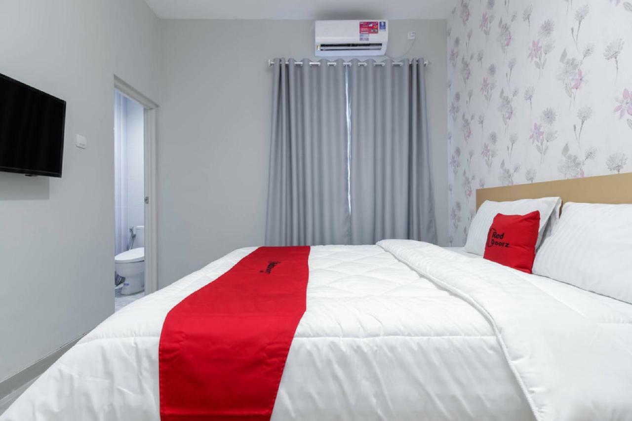 Reddoorz Syariah Near Metropolitan Mall Bekasi Exterior photo